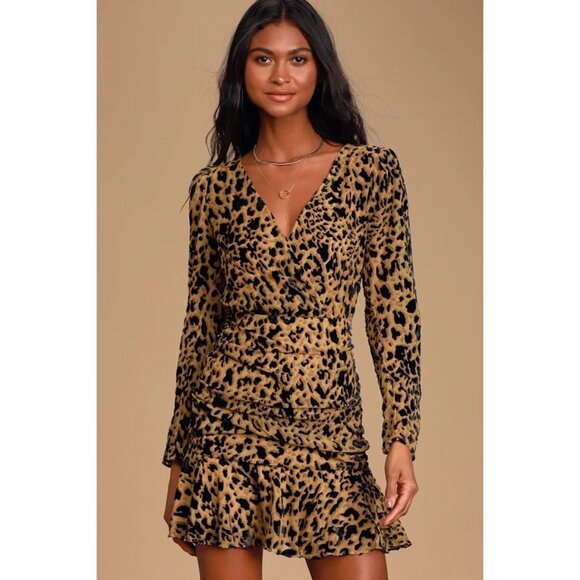 ASTR the Label NWT Nikita Burnout Leopard Print Ruched Mini Dress size Small - Picture 7 of 9